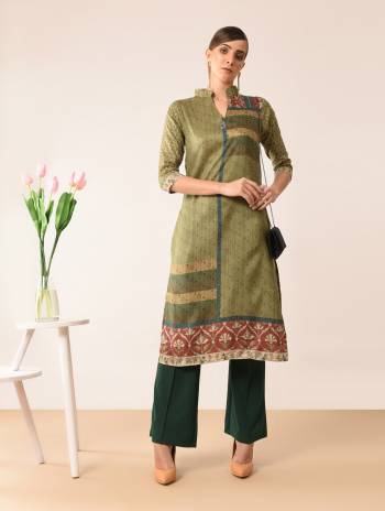 For Your Semi-Casuals, Grab This Readymade Printed Kurti Fabricated On Soft Silk. This Kurti Is Light In Weight And Perfect For Summers. It Can Be Paired With Leggings, Plazzo Or Pants As Per Your Comfort. 