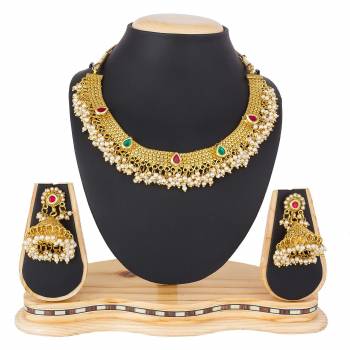 Grab This Heavy Necklace Set For The Upcoming Wedding Season. Pair This Up With Your Heavy Ethnic Attire And also It Can Be Paired With Any Colored Attire. Buy Now.