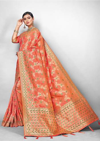 Grab This Beautiful Designer Silk Based Saree Which Gives A Rich Look To Your Personality. This Saree Is Fabricated On Jacquard  Silk Beautified With Attractive Weave.