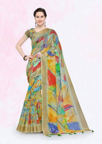 Feel Cool And Comfortable This Summer Wearing This Lovely Printed Saree. This Saree And Blouse are Fabricated On Linen Beautified With Prints. This Saree Is Light In Weight And Easy To Carry All Day Long. 