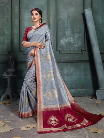 You Will Definitely Earn Lots Of Compliments In This Rich And Elegant Silk Based Saree, This Saree And Blouse are Beautified With Weave Giving It An Attractive Look.