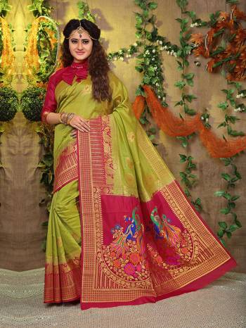 Grab This Beautiful Designer Silk Based Saree Which Gives A Rich Look To Your Personality. This Saree Is Fabricated On Jacquard Silk Paired With Art Silk Fabricated Blouse, Beautified With Weave