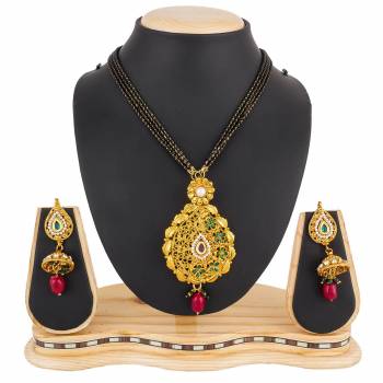 To Give A More Enhanced And Heavy Look, Grab This Heavy Designer?Mangalsutra To Par IT Up With Your Ethnic Wear, Which Can Also Be Pared With Any Colored Attire.