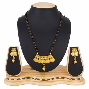 Grab This Heavy Multiple Chained Magalsutra With A Heavy Designer Pendant. This Mangalsutra Can Be Paired With Any Colored Traditional Attire. Buy Now.