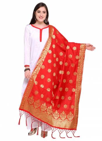 For A Proper Traditional Look, Pair Up Your Simple Attire With This Trendy Banarasi Art Silk Fabricated Dupatta. It Is Beautified With Weave All Over. Also It Is Light In Weight And Easy To Carry All Day Long 