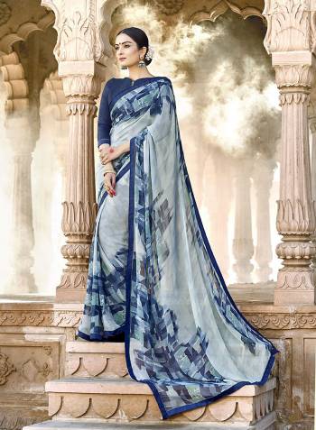 Look Pretty In This Georgette  Based Saree Paired With Georgette Fabricated Blouse. It Is Light In Weight And Easy To Drape. Buy Now. 