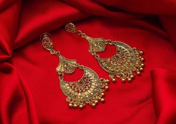 Grab This Beautiful Trending Earrings Set In Golden Color To Pair Up With Any Colored Traditional Attire. These Are Light In Weight And Easy To Carry All Day Long. Buy Now.