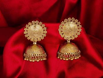 Grab This Beautiful Trending Earrings Set In Golden Color To Pair Up With Any Colored Traditional Attire. These Are Light In Weight And Easy To Carry All Day Long. Buy Now.