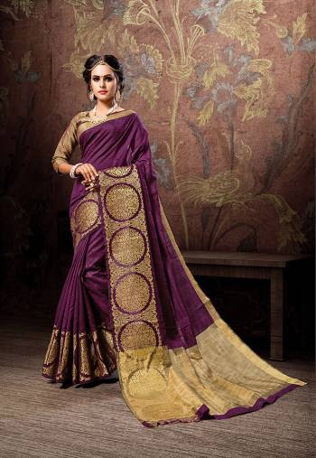 A Must Have Shade In Every Womens Wardrobe Is Here With This Designer Saree In Purple Color. This Saree And Blouse Are Cotton Silk Based Which Has Rich Texture And Gives Your Personality An Elegant Look.