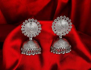 Grab This Pretty Earrings Set In Silver Color To Pair Up With Your?Indo Western Attire. It Is Light In Weight And Can Be Paired With Any Colored Attire. Buy Now