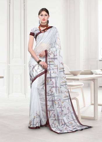 Your Will Definitely Earn Lots Of Compliments Wearing This Designer Printed Saree Fabricated On Georgette Paired With Georgette Fabricated Blouse. This Saree Is Beautified Abstract And Floral Prints. Buy This Pretty Light Weight Saree Now.