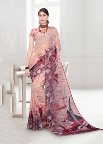 For A Rich And Elegant Look In Your Semi-Casuals, Grab this Beautiful Designer Saree Fabricated On Georgette. This Saree Is Beautified Abstract Floral Prints Which Gives A New, Unique And Trendy Look. Buy This Pretty Saree Now.