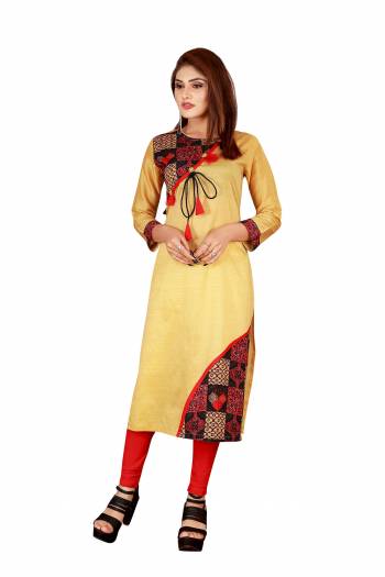 Grab This Readymade Kurti For Your Casual Or Semi-Casual Wear. This Simple Kurti Is Light Weight, Soft Towards Skin And Also Available In All Regular Sizes Which Ensures You Superb Comfort All Day Long. 