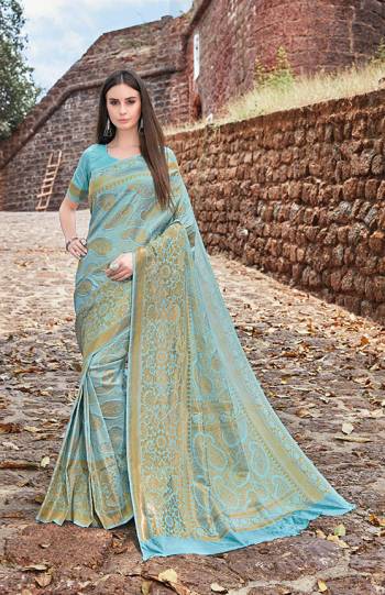 Grab This Very Beautiful Heavy Weaved Designer Silk Based Saree In Blue Color. This Pretty Saree Is Fabricated On Jacquard Silk Paired With Art Silk Fabricated Blouse. This Saree Is Suitable For Any Festive Wear Or Social Function.