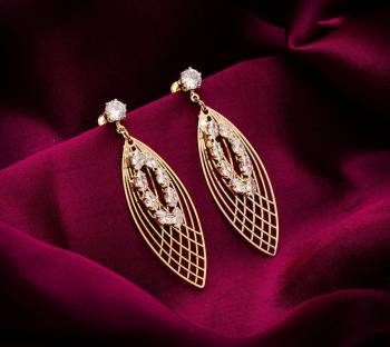 Here Is A Very Pretty Pair Of Simple And Elegant Looking Earring Set In Golden color. It Has Pretty Unique pattern With Attractive Diamond Work. You can Pair This Even With Simple Attire As Well As A Heavy One. This Pretty Evergreen Design Compliments Any Kind Of Attire You Wear. 