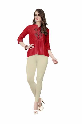 Grab This Super Comfy Readymade Ankle Length Leggings To Pair Up With Your Kurti Or Tunics. This Plain Leggings Is Fabricated On Stretchable Cotton Which Has Four Side Stretch.It Is Available In Free Size Which Ensures Superb Comfort All Day Long. Buy Now.