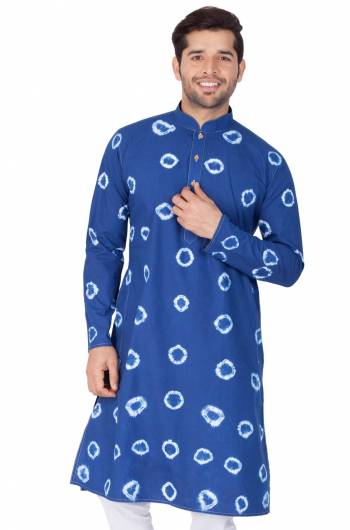 Grab This Amazing Readymade Kurtas For Men Fabricated On Cotton. This Kurta Is Suitable For Festive Wear Or Any Wedding Functions. It Is Light In Weight and Can Be Paired With Any Kind Of Bottom Like Chudidar, Pyjama Or Even Denims. Its Fabric Is Soft Towards Skin And Avialable In All Sizes. Buy Now.