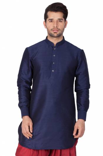 Here Is A U-Pattern Readymade Kurta For Men Fabricated On Cotton Silk. This Kurta Is Available In All Sizes And Can Be Paired With Any Kind Of Bottom Like Pants, Dhoti, Chudidar, Denim, Etc. Buy Now.