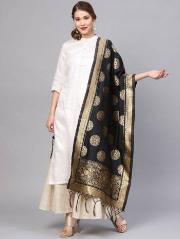 For A Proper Traditional Look, Pair Up Your Simple Attire With This Trendy Banarasi Art Silk Fabricated Dupatta. It Is Beautified With Weave All Over. Also It Is Light In Weight And Easy To Carry All Day Long.