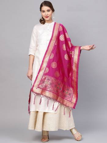 For A Proper Traditional Look, Pair Up Your Simple Attire With This Trendy Banarasi Art Silk Fabricated Dupatta. It Is Beautified With Weave All Over. Also It Is Light In Weight And Easy To Carry All Day Long.