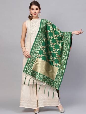 For A Proper Traditional Look, Pair Up Your Simple Attire With This Trendy Banarasi Art Silk Fabricated Dupatta. It Is Beautified With Weave All Over. Also It Is Light In Weight And Easy To Carry All Day Long.