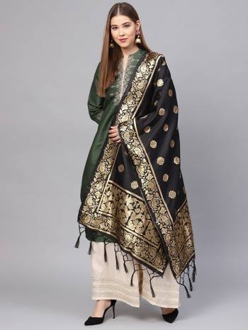 Enhance Your Look of gown and lehenga choli With Latest Trends Of Banarasi Dupatta Beautified With Attractive Weave All Over. You Can Pair This Up With Any Kind Of Ethnic Attire.