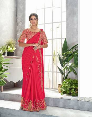 Youthful saree with unique play of delicate floral embroidery on border and skirt side panel and pre-pleated crush pallu to make you look your stylish best.