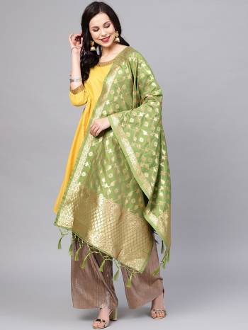 Enhance Your Look of gown and lehenga choli With Latest Trends Of?Banarasi Dupatta Beautified With Attractive Weave All Over. You Can Pair This Up With Any Kind Of Ethnic Attire.