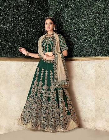 A joyful concurrence of convention and style , this lehenga is meant to rejoice the beauty of our culture and the au-current trends at the same time. Pair with beautiful jhumkis to complete the look. 