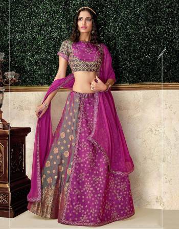 Celebrate the majestic heritage in this two-layered silk lehenga that's conventional with the right touch of modernity. Pair with gorgeous danglers to complete the look.