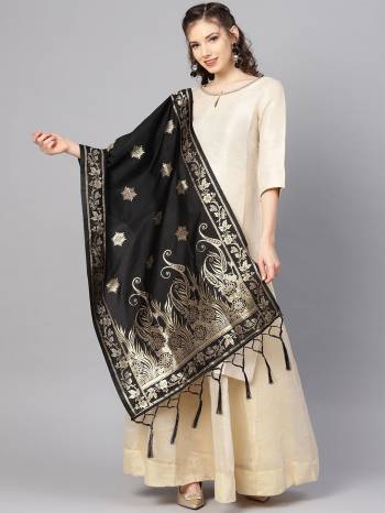 Enhance Your Look of gown and lehenga choli With Latest Trends Of Banarasi Dupatta Beautified With Attractive Weave All Over. You Can Pair This Up With Any Kind Of Ethnic Attire And In Same Or Contrasting Color.