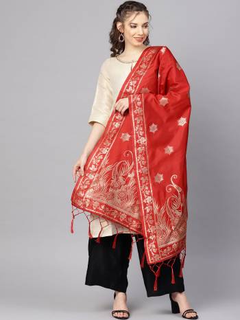 Enhance Your Look of gown and lehenga choli With Latest Trends Of Banarasi Dupatta Beautified With Attractive Weave All Over. You Can Pair This Up With Any Kind Of Ethnic Attire And In Same Or Contrasting Color.