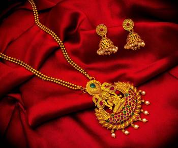 Buy This Heavy Necklace Set For The Upcoming Wedding Season. Pair?This Up With Your Heavy Ethnic Attire And As It Is In Golden Color, It Can Be Paired With Any Colored Attire. Buy Now