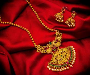 Buy This Heavy Necklace Set For The Upcoming Wedding Season. Pair?This Up With Your Heavy Ethnic Attire And As It Is In Golden Color, It Can Be Paired With Any Colored Attire. Buy Now