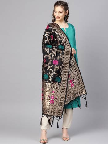 For A Proper Traditional Look, Pair Up Your Simple Attire With This Trendy Banarasi Art Silk Fabricated Dupatta. It Is Beautified With Weave All Over. Also It Is Light In Weight And Easy To Carry All Day Long.