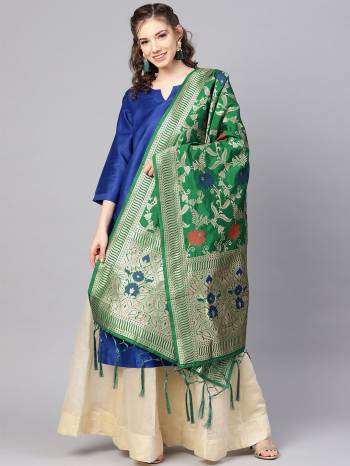 For A Proper Traditional Look, Pair Up Your Simple Attire With This Trendy Banarasi Art Silk Fabricated Dupatta. It Is Beautified With Weave All Over. Also It Is Light In Weight And Easy To Carry All Day Long.