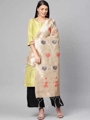 For A Proper Traditional Look, Pair Up Your Simple Attire With This Trendy Banarasi Art Silk Fabricated Dupatta. It Is Beautified With Weave All Over. Also It Is Light In Weight And Easy To Carry All Day Long.