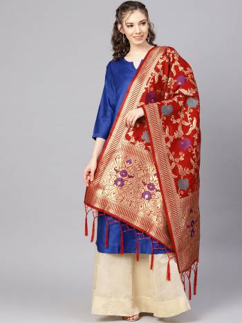 For A Proper Traditional Look, Pair Up Your Simple Attire With This Trendy Banarasi Art Silk Fabricated Dupatta. It Is Beautified With Weave All Over. Also It Is Light In Weight And Easy To Carry All Day Long.