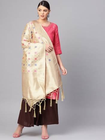 For A Proper Traditional Look, Pair Up Your Simple Attire With This Trendy Banarasi Art Silk Fabricated Dupatta. It Is Beautified With Weave All Over. Also It Is Light In Weight And Easy To Carry All Day Long.