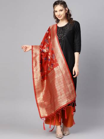 For A Proper Traditional Look, Pair Up Your Simple Attire With This Trendy Banarasi Art Silk Fabricated Dupatta. It Is Beautified With Weave All Over. Also It Is Light In Weight And Easy To Carry All Day Long