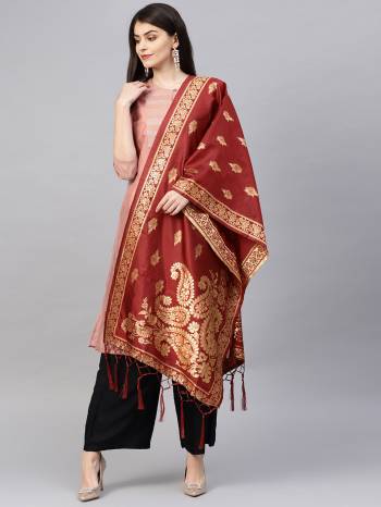 For A Proper Traditional Look, Pair Up Your Simple Attire With This Trendy Banarasi Art Silk Fabricated Dupatta. It Is Beautified With Weave All Over. Also It Is Light In Weight And Easy To Carry All Day Long