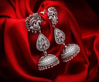 Grab This Pretty Earrings Set In Silver Color To Pair Up With Your Indo Western Attire. It Is Light In Weight And Can Be Paired With Any Colored Attire. Buy Now