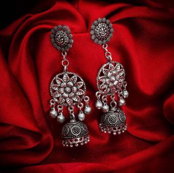 Grab This Pretty Earrings Set In Silver Color To Pair Up With Your Indo Western Attire. It Is Light In Weight And Can Be Paired With Any Colored Attire. Buy Now