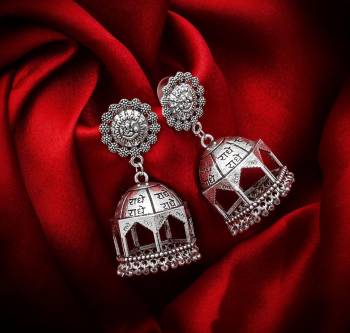 Grab This Pretty Earrings Set In Silver Color To Pair Up With Your Indo Western Attire. It Is Light In Weight And Can Be Paired With Any Colored Attire. Buy Now