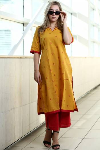 Grab This Readymade Pair Of Kurti With Bottom For Your Casual Or Semi-Casual Wear. This Readymade Kurti Is Fabricated On Organic Cotton Paired With Readymade Bottom Fabricated On Khadi. Buy This Pair Now.