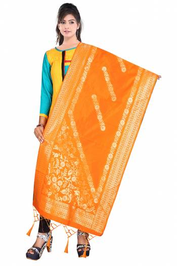 For A Proper Traditional Look, Pair Up Your Simple Attire With This Trendy Banarasi Art Silk Fabricated Dupatta. It Is Beautified With Weave All Over. Also It Is Light In Weight And Easy To Carry All Day Long