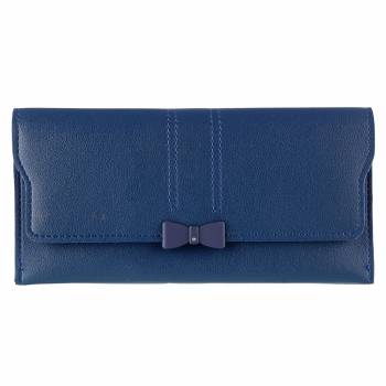 Grab This Pretty Elegant Looking Clutch For Your Daily Use. This Bag Is Durable And Easy To Carry All Day Long.