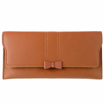 Grab This Pretty Elegant Looking Clutch For Your Daily Use. This Bag Is Durable And Easy To Carry All Day Long.