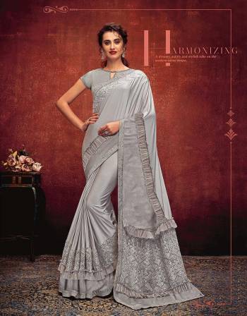 A dreamy, subtle and stylish take on the modern day saree . Drape this saree in a free-falling pallu style and pair it with statement earrings for that harmonizing yet glamourous look. 