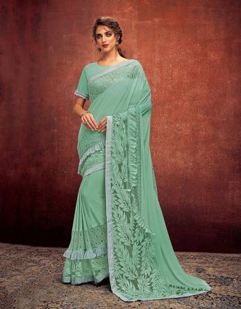 Up the ante with opulent, pastel and patterned saree for an ethereal look. Pair it with deliacte jewels to appear outstanding. 